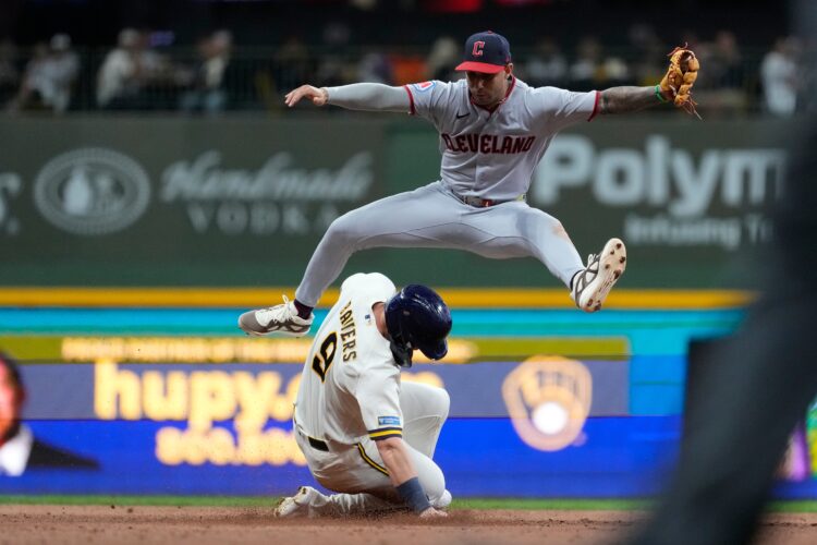 Mitchell, Turang homer to lift Milwaukee past Cleveland 2-1
